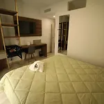 8room 3* Catania