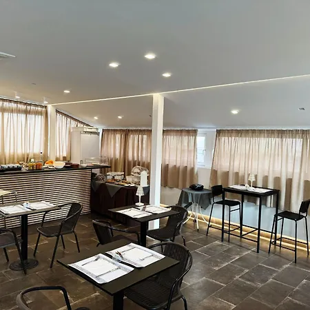 Hotel 8room 3*