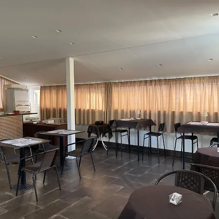 8room Ξενοδοχείο Κατάνια