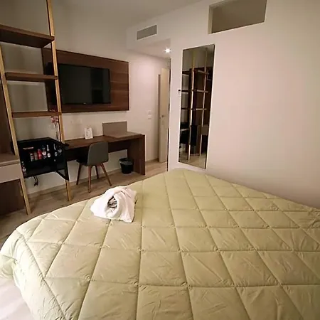 Hotel 8room 3*