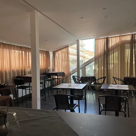 8room Catania