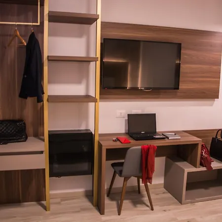 Hotell 8room