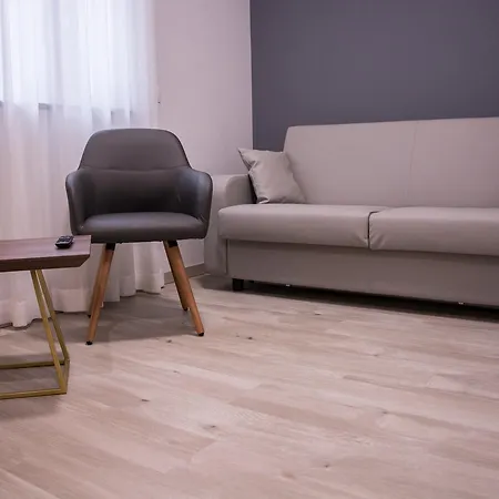 8room 3* Catânia