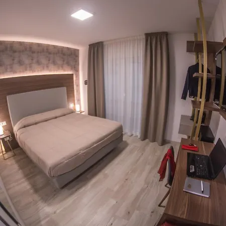 Hotell 8room CTA