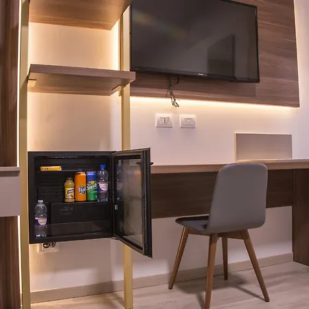 8room 3* Catânia