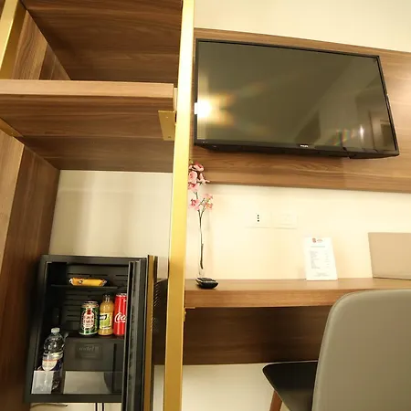 8room 3*