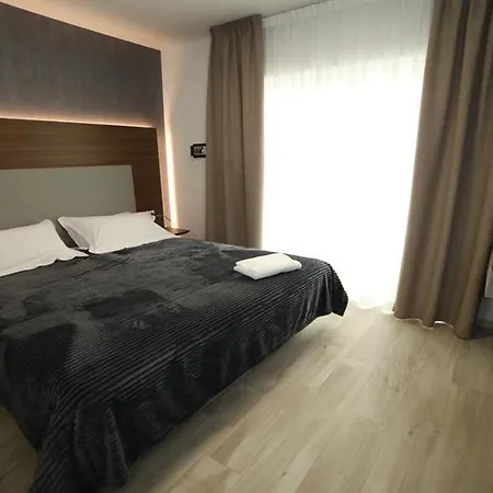 Hotell 8room